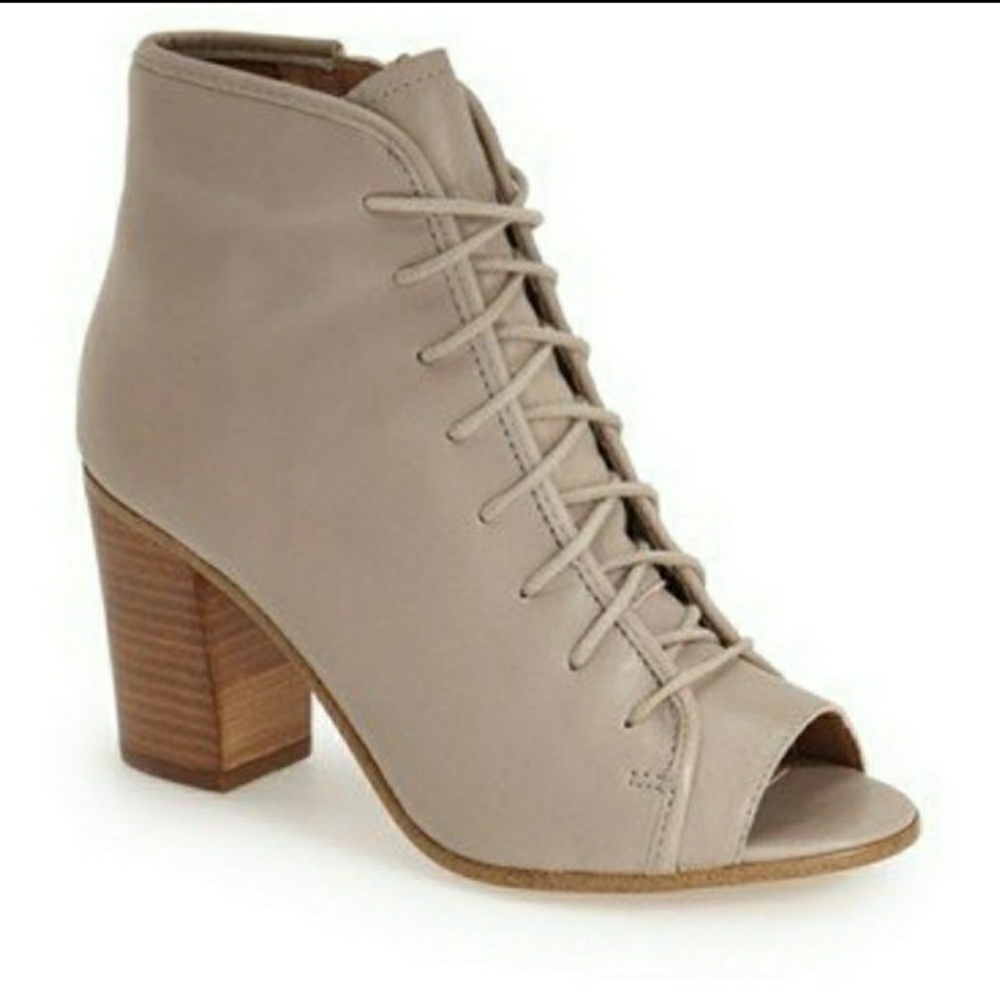 Steve Madden Neela chunky heel